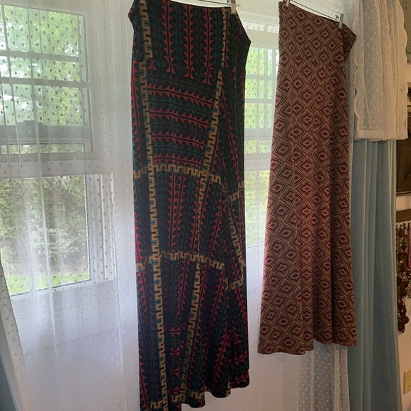 Lot of 2 LuLaRoe VIBRANT colored maxi skirts! Size Medium-fantastic shape! - Picture 2 of 13